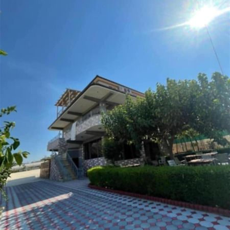 Guest House Ilir Берат Екстериор снимка