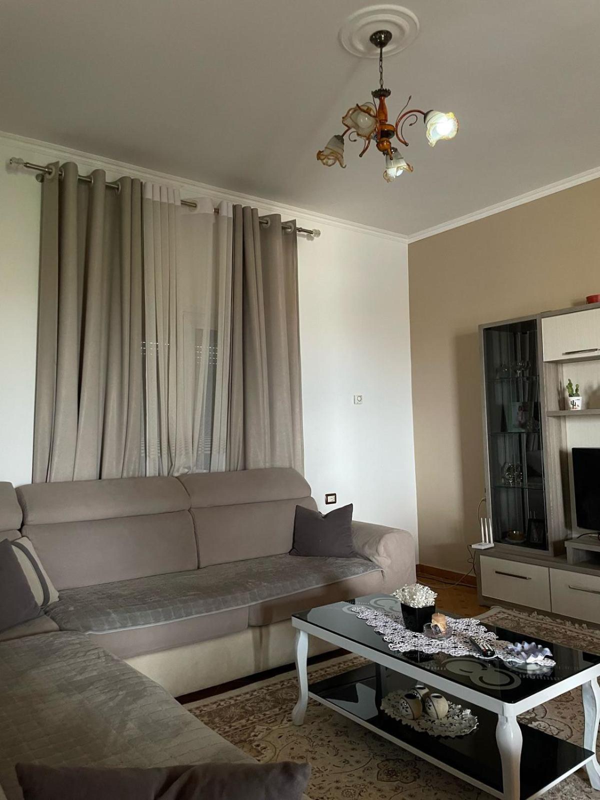 Guest House Ilir Берат Екстериор снимка
