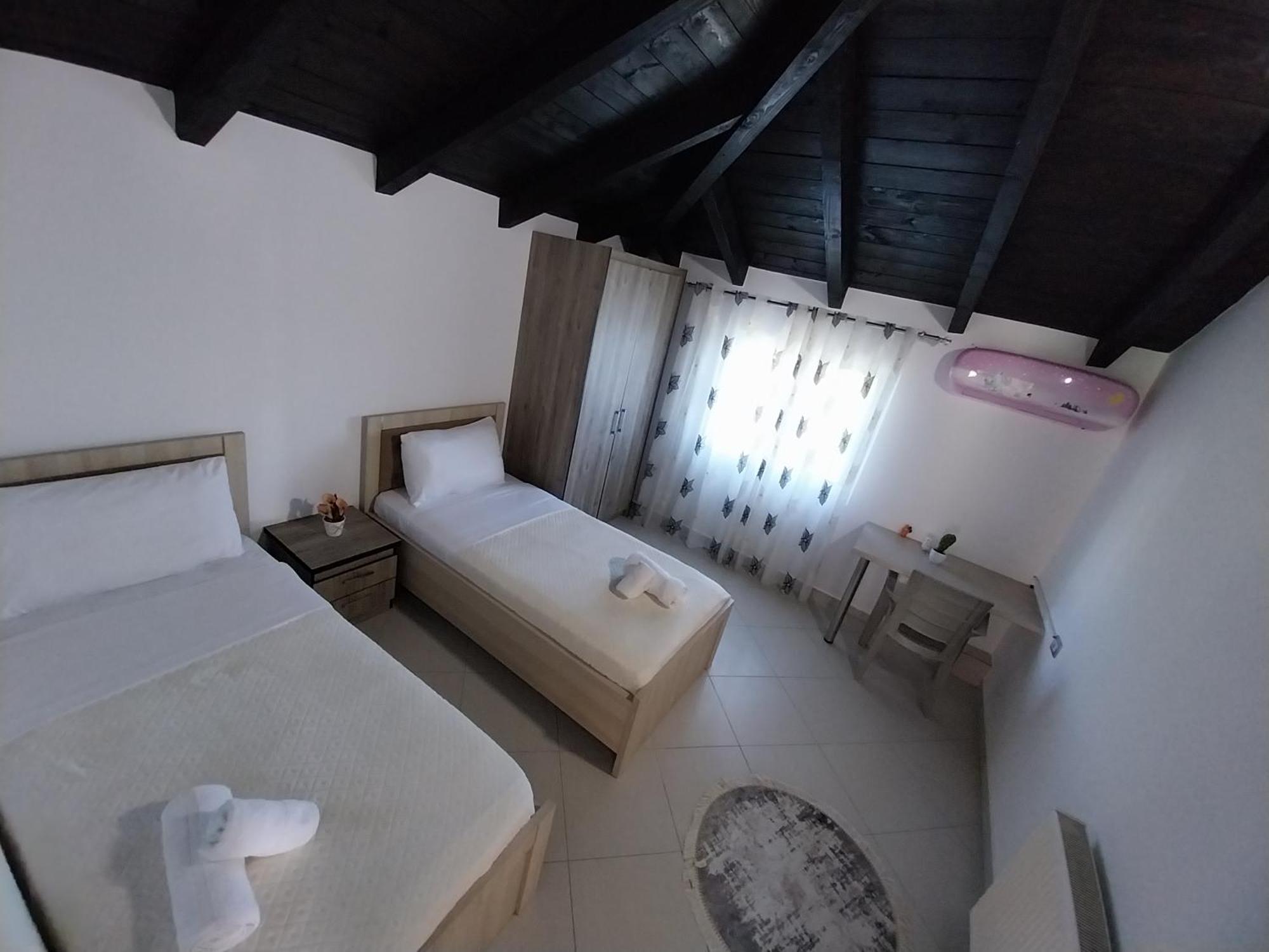 Guest House Ilir Берат Екстериор снимка